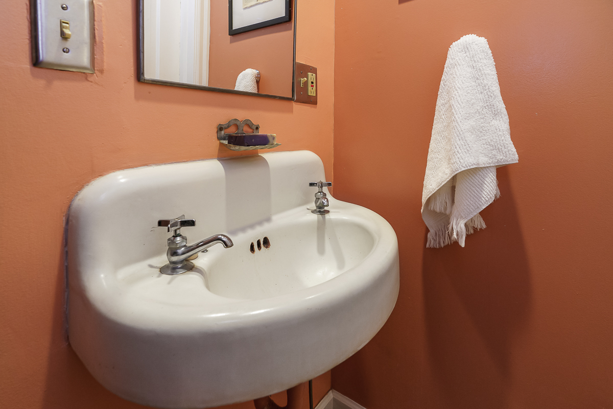 1010 Vernon Rd-25