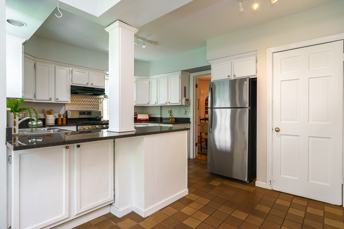 1010 Vernon Rd-37