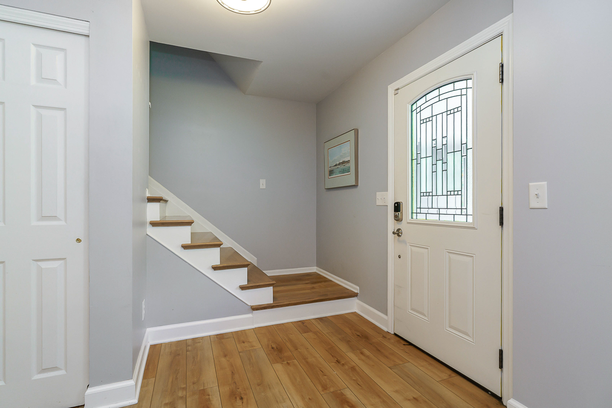 106 Ormsbee Ave-13