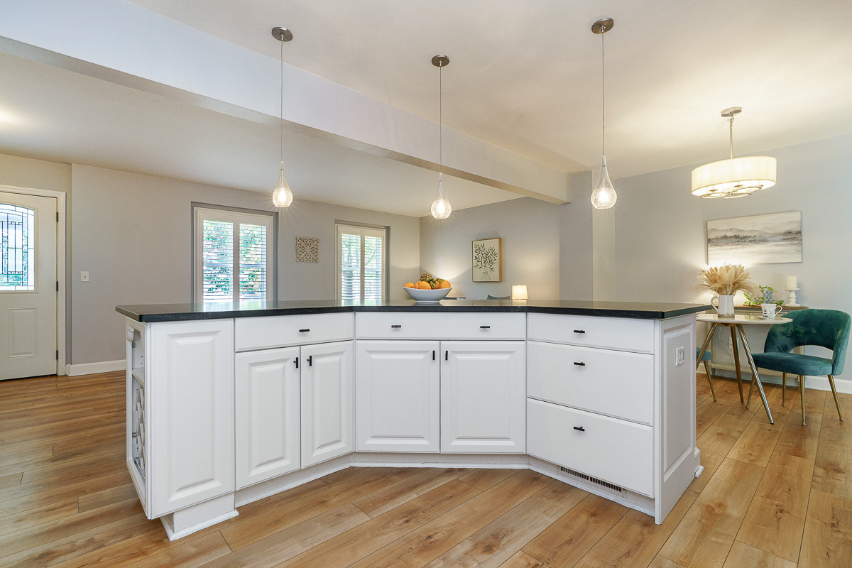 106 Ormsbee Ave-18