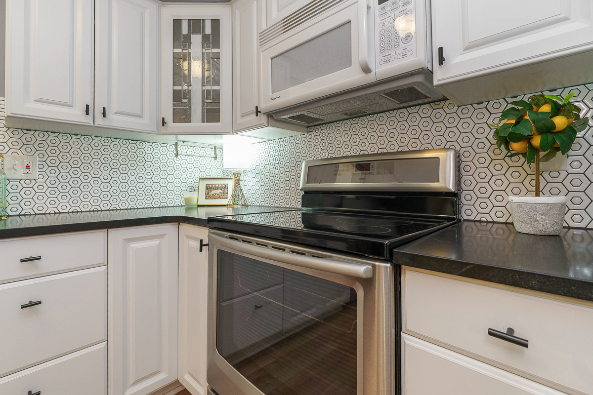 106 Ormsbee Ave-19