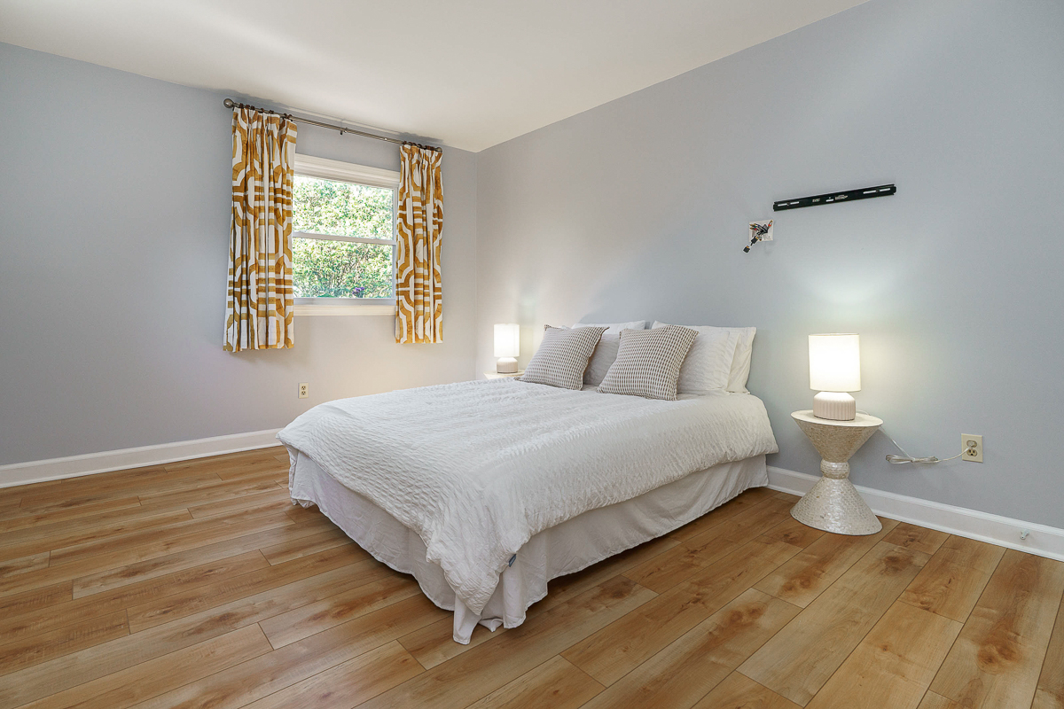 106 Ormsbee Ave-31