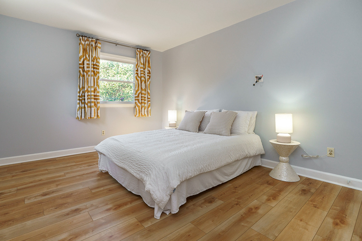 106 Ormsbee Ave-32