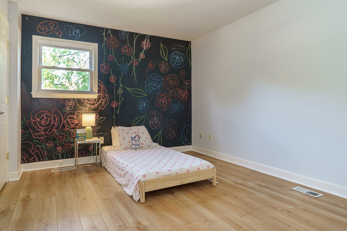 106 Ormsbee Ave-42