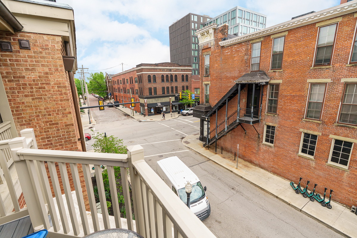 10 w Russell St-14
