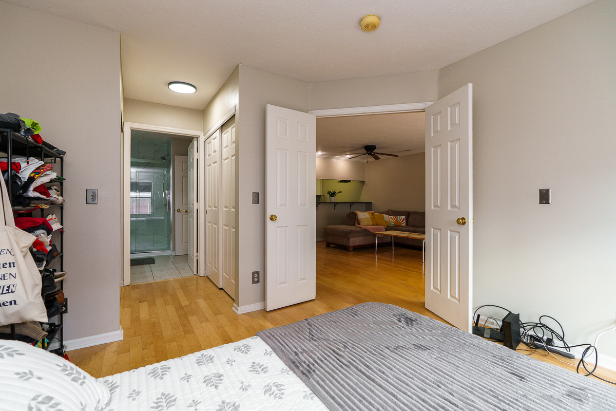 10 w Russell St-24