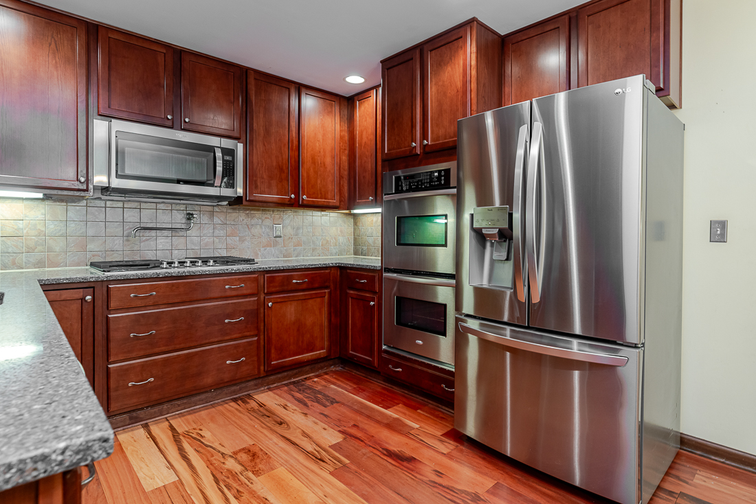 111 North Nob Hill-33