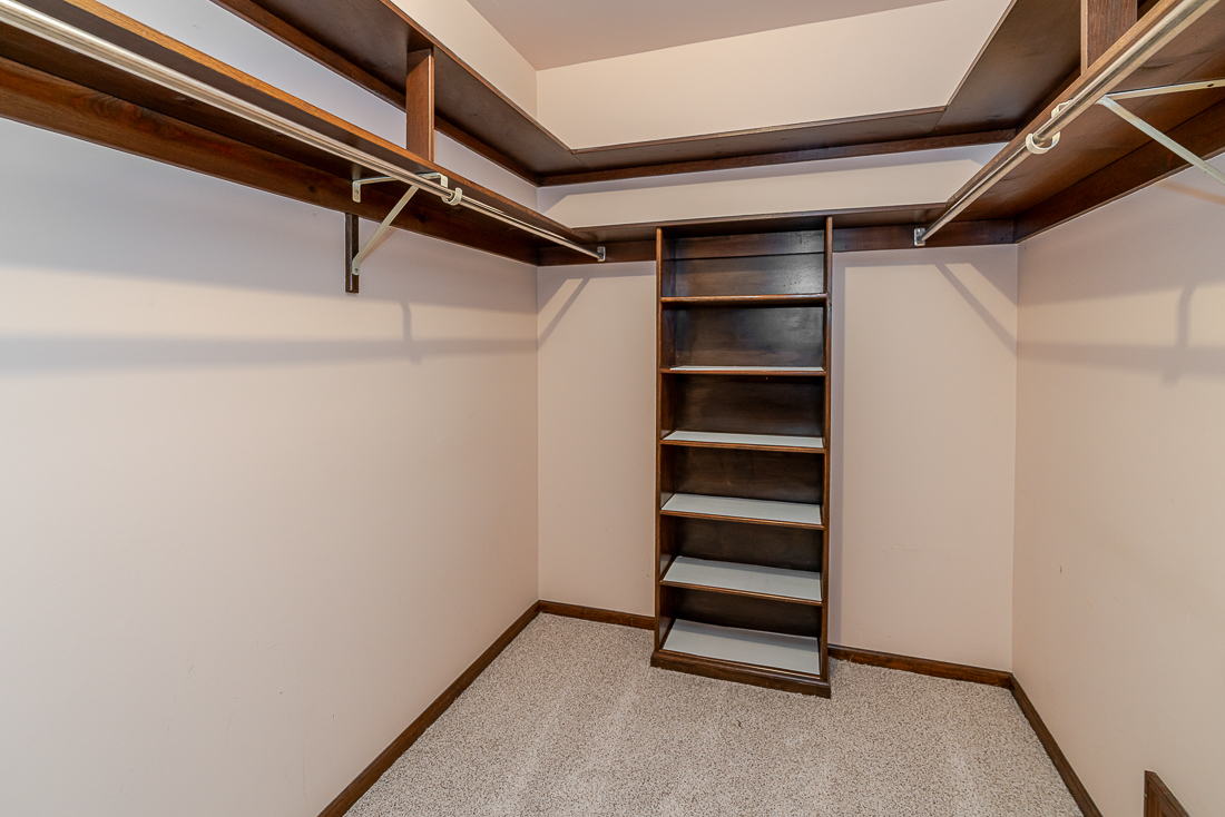 111 North Nob Hill-41