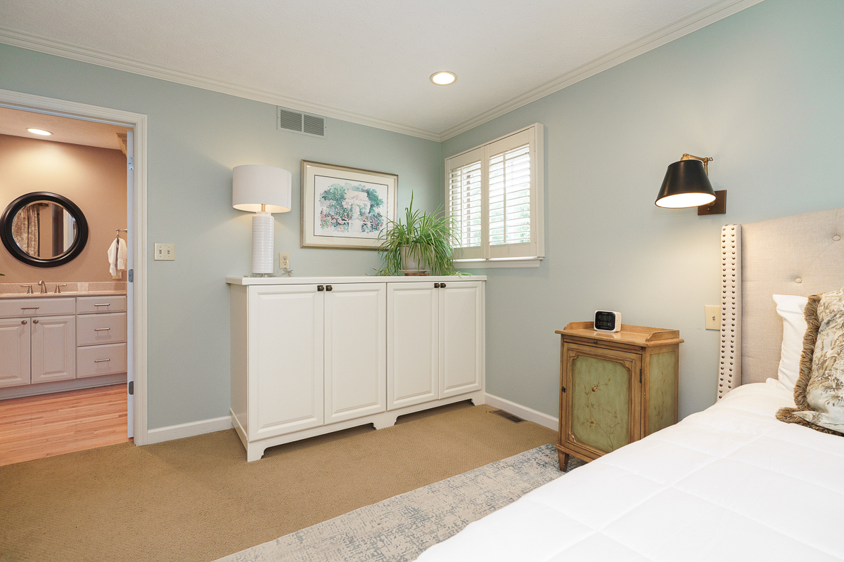 1236 Langston Dr-46