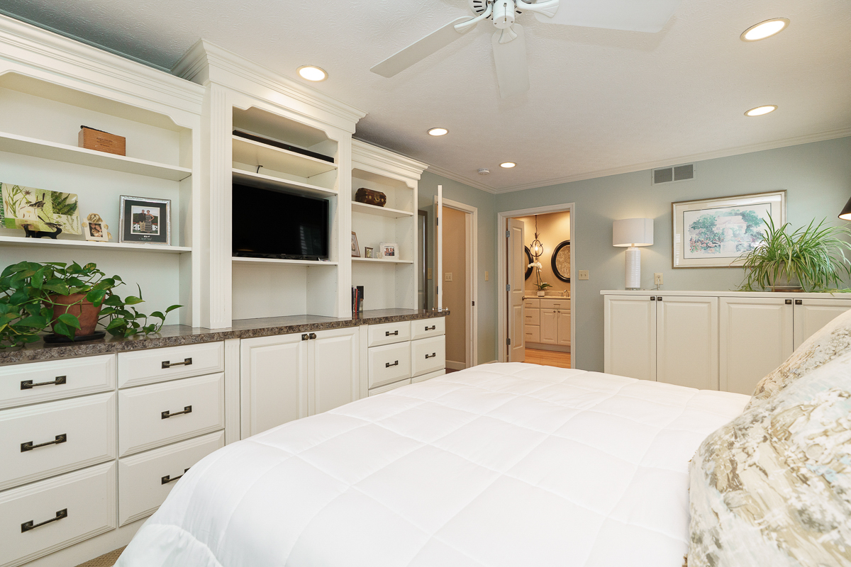 1236 Langston Dr-47