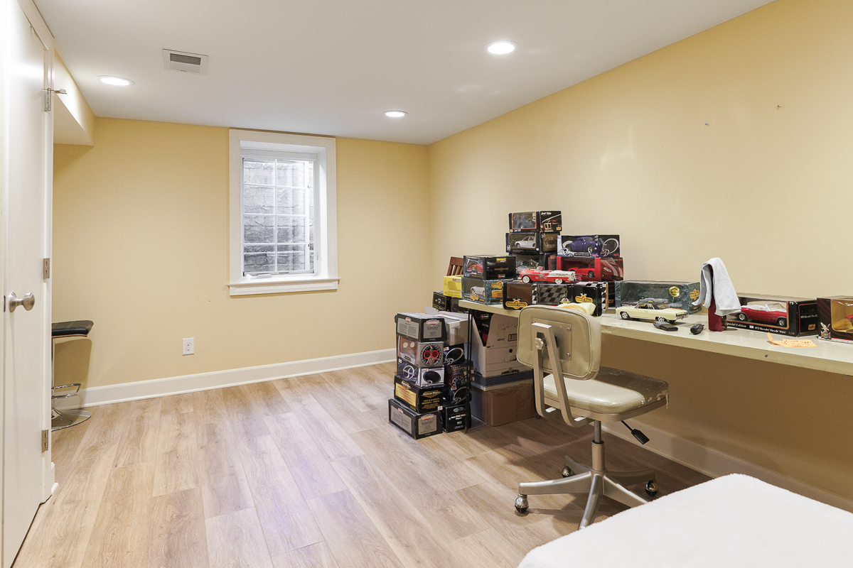 1236 Langston Dr-62