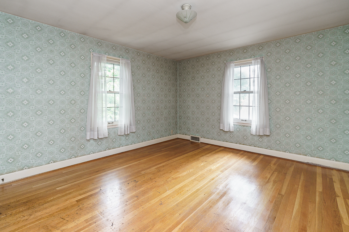 123 w South St-26