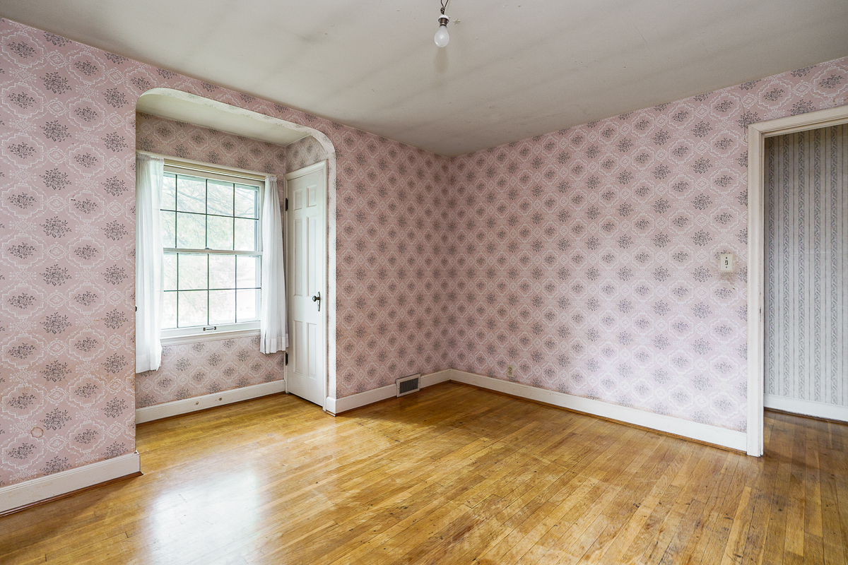 123 w South St-28