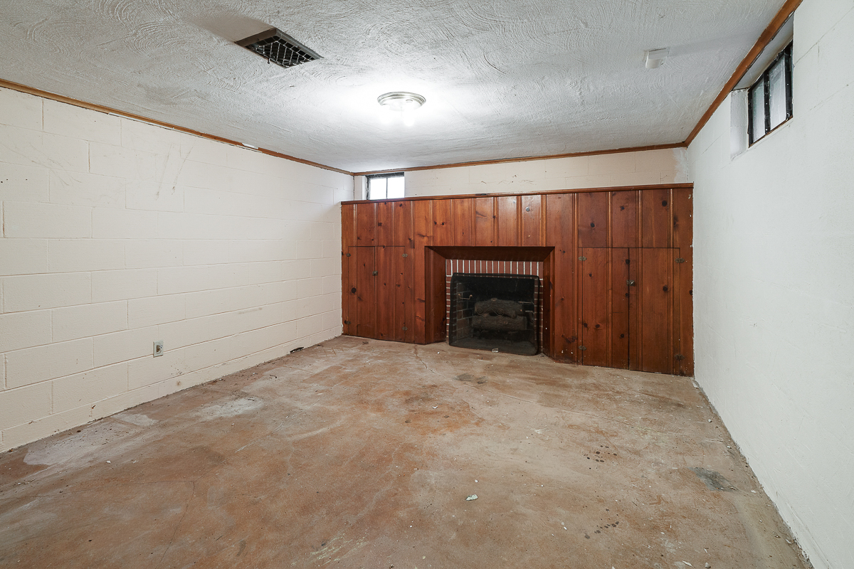 123 w South St-8