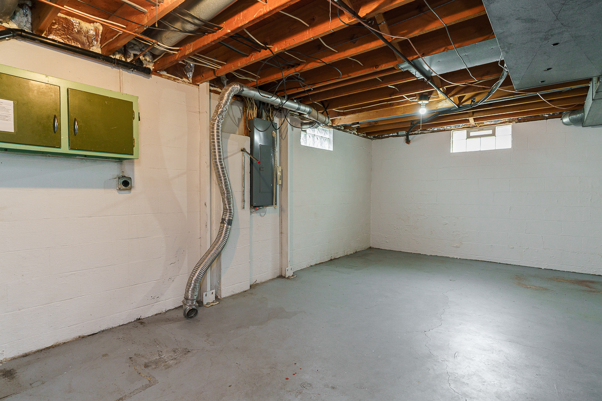 1258 Denbigh Dr-22