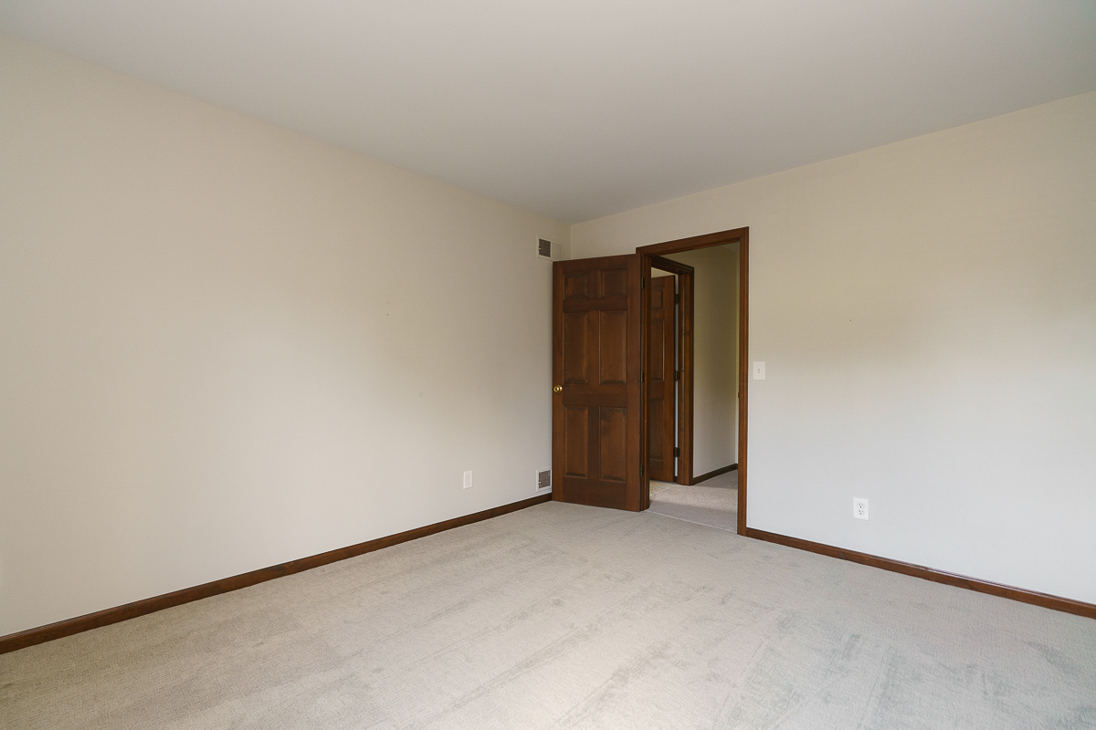 1270 Marlyn Dr-42