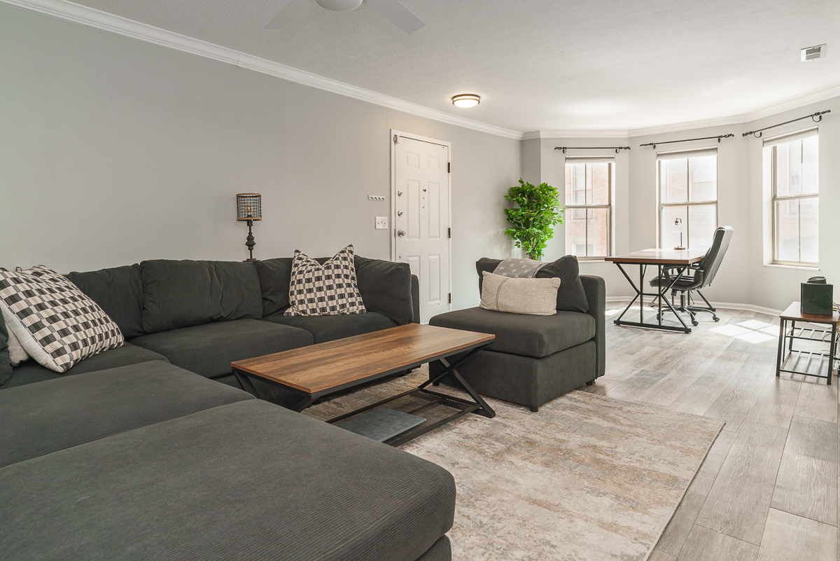 12 W Russell St-14