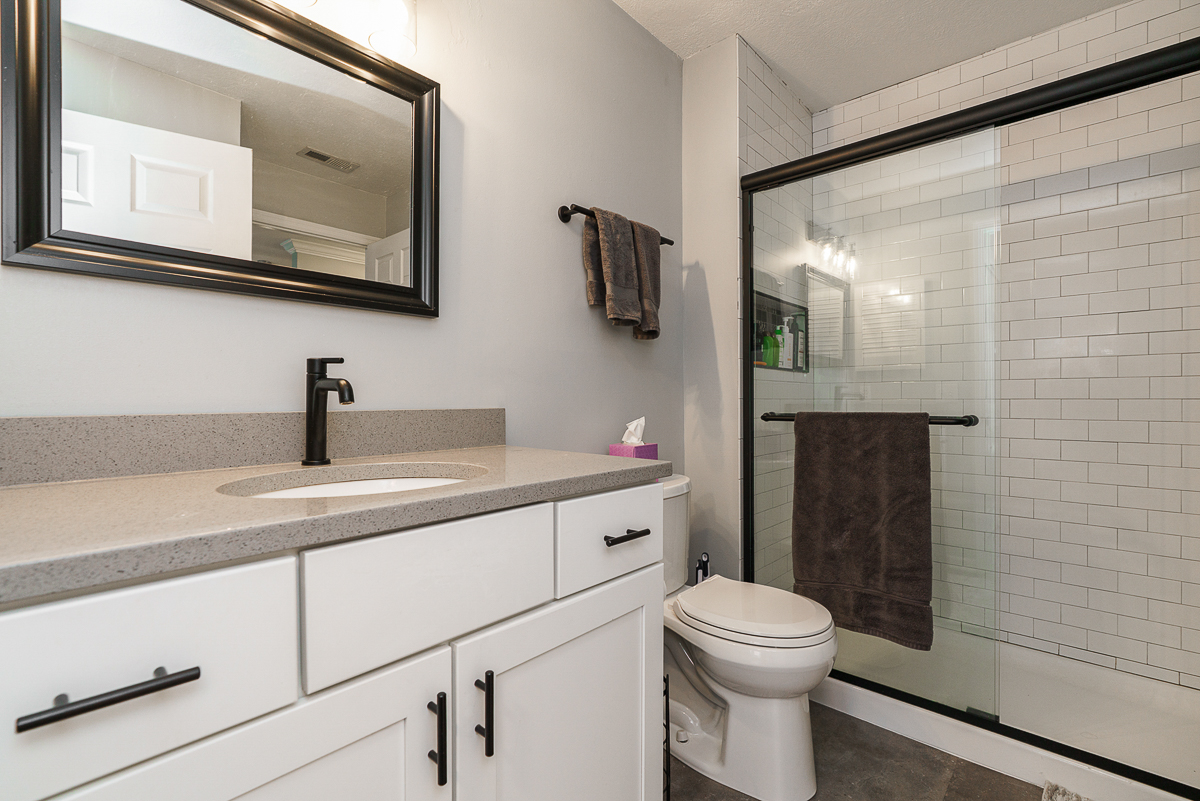 12 W Russell St-25