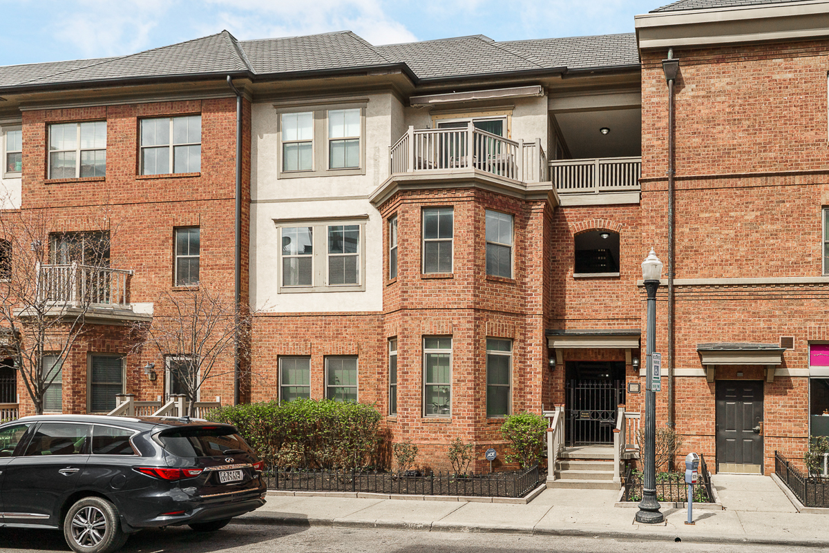 12 W Russell St-7