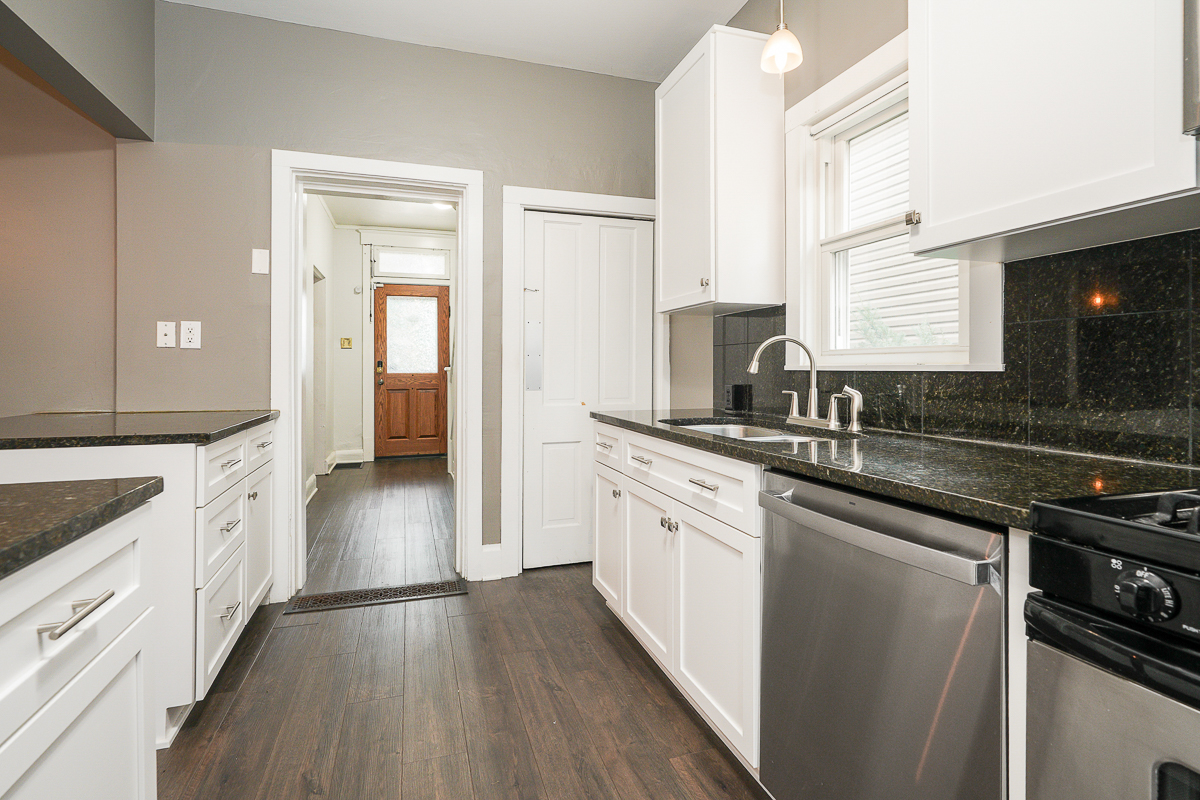 130 e Gates St-19
