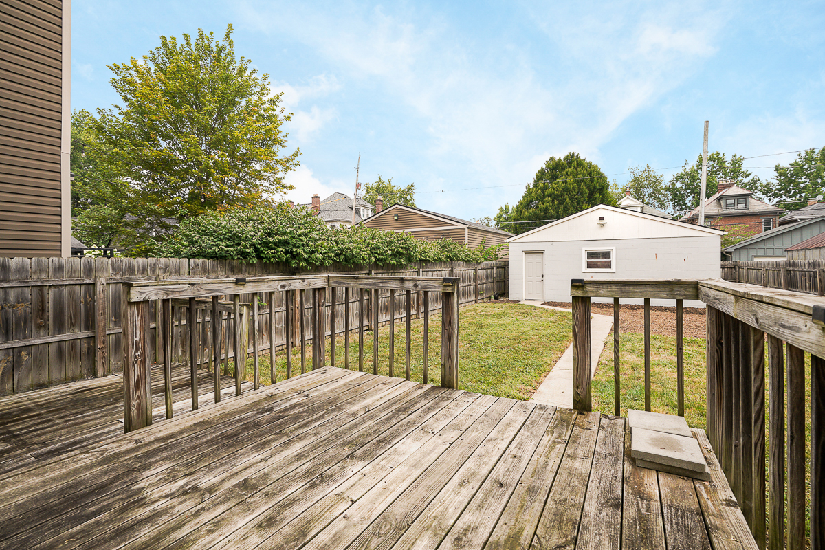 130 e Gates St-4