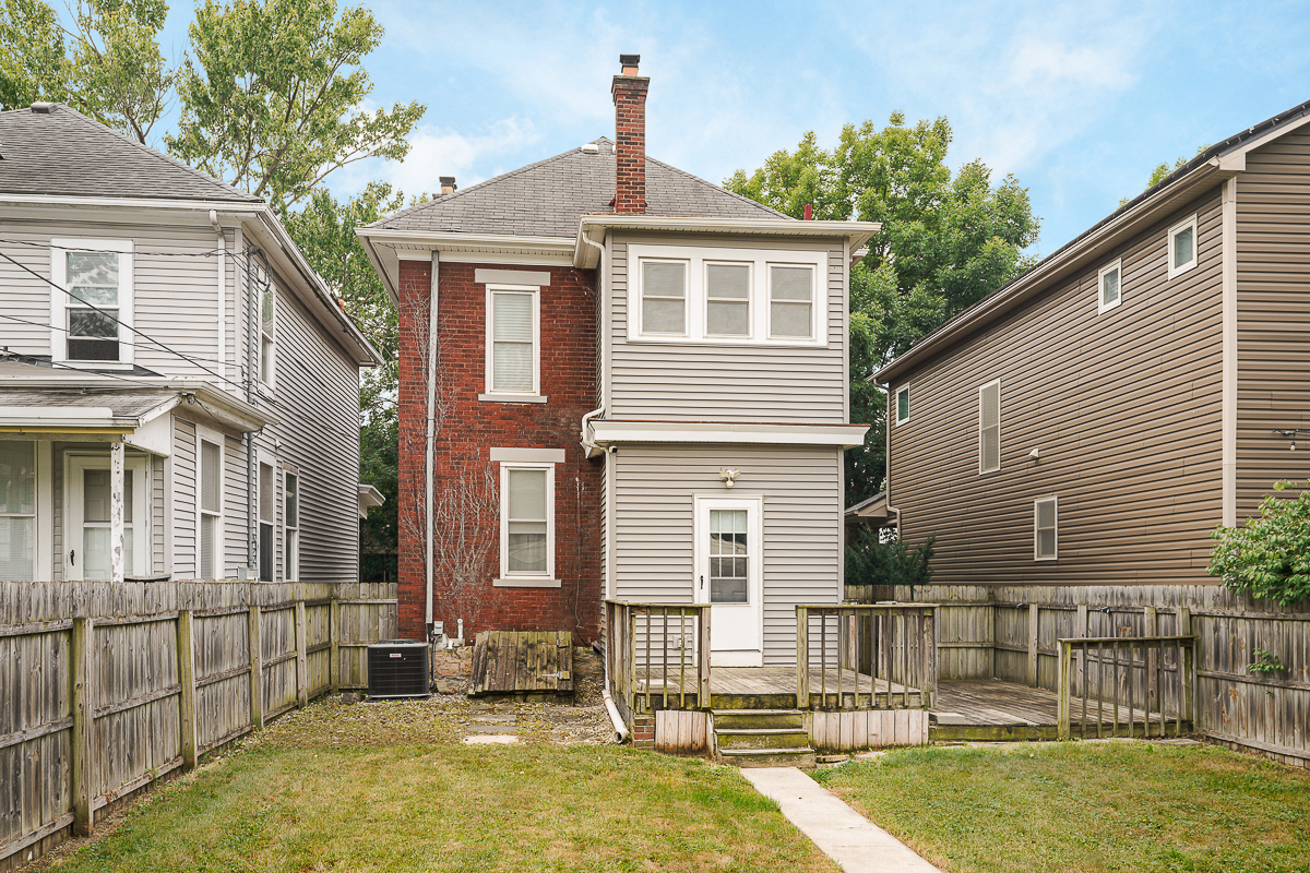 130 e Gates St-6