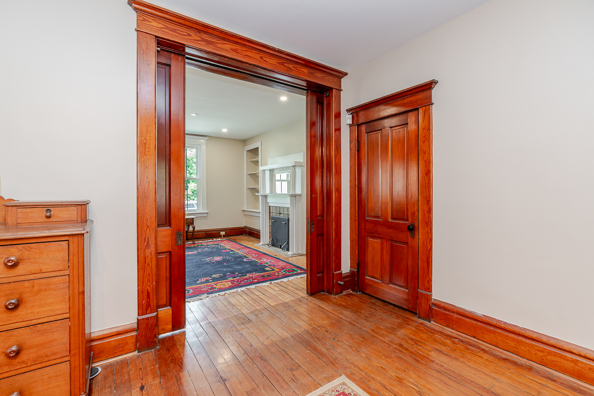 1366 s 4th St-13