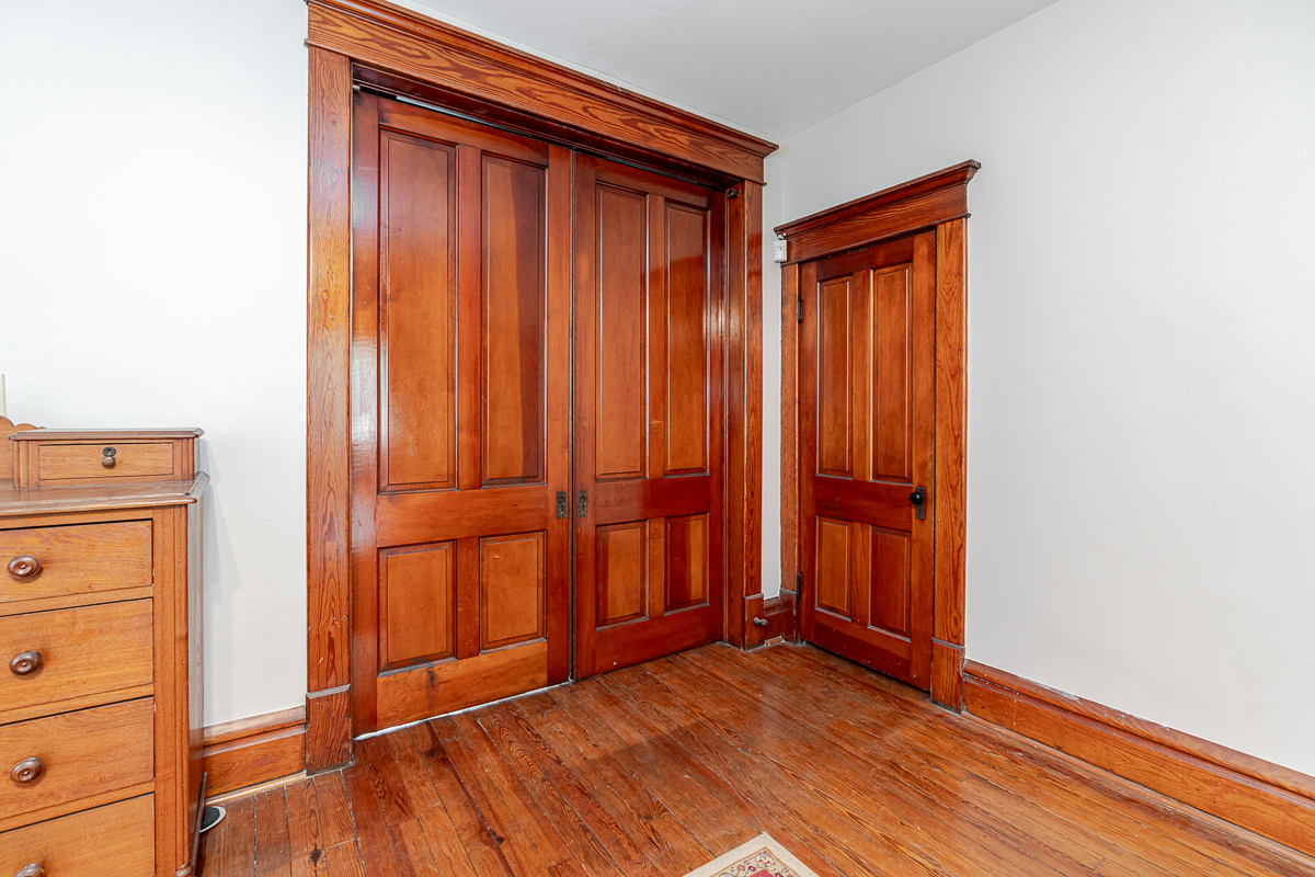 1366 s 4th St-14