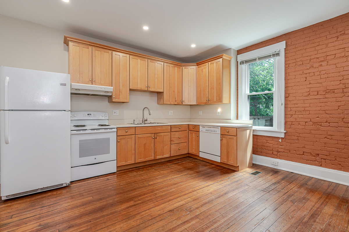 1366 s 4th St-20