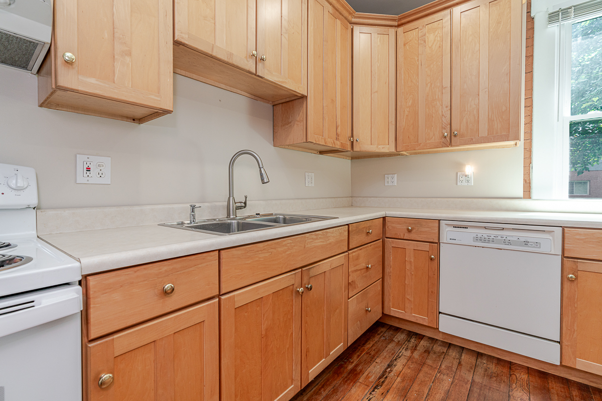 1366 s 4th St-22