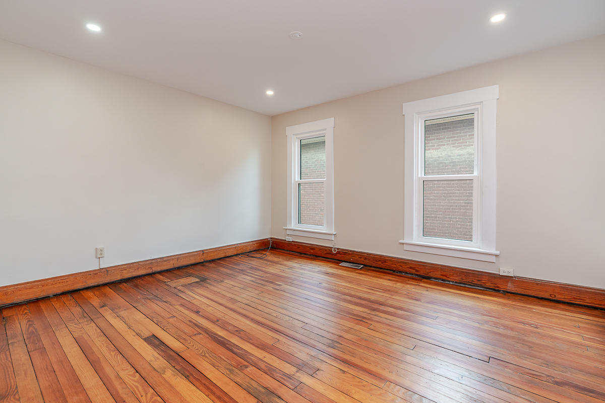 1366 s 4th St-31