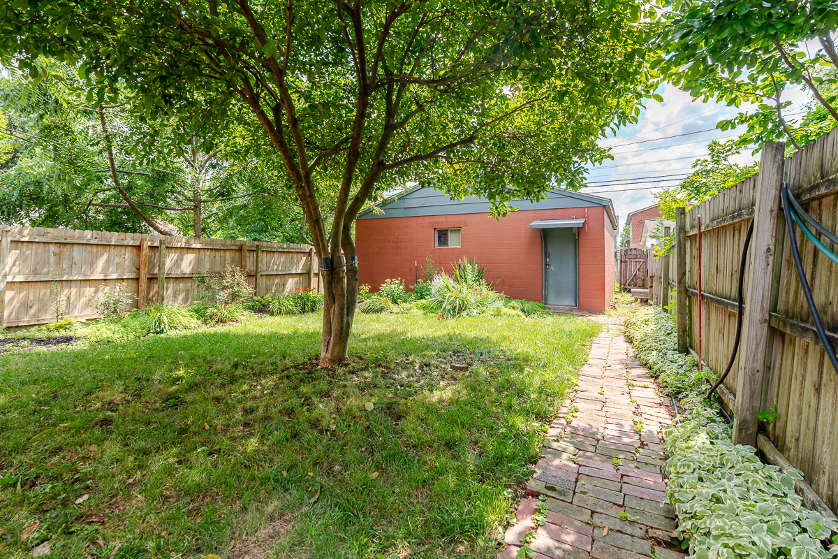 1366 s 4th St-6