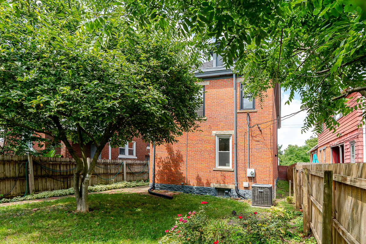 1366 s 4th St-8