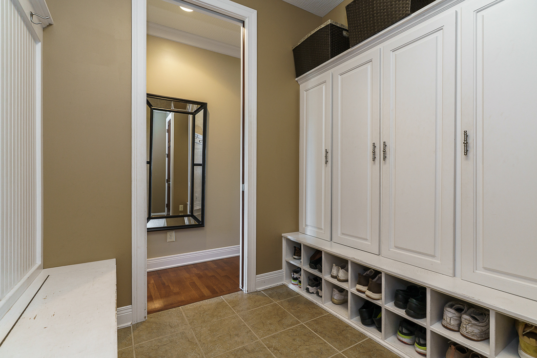 1403 Riverwood Ln-35