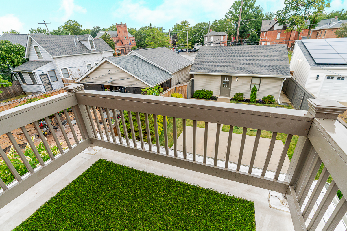 144 E Mithoff St-24