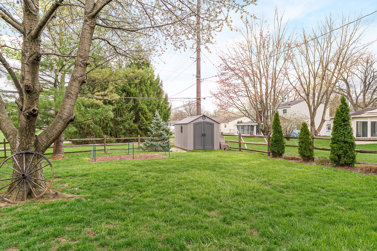 162 Burns Dr-3