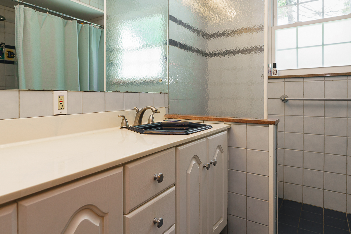 1660 Ridgeway Pl-41