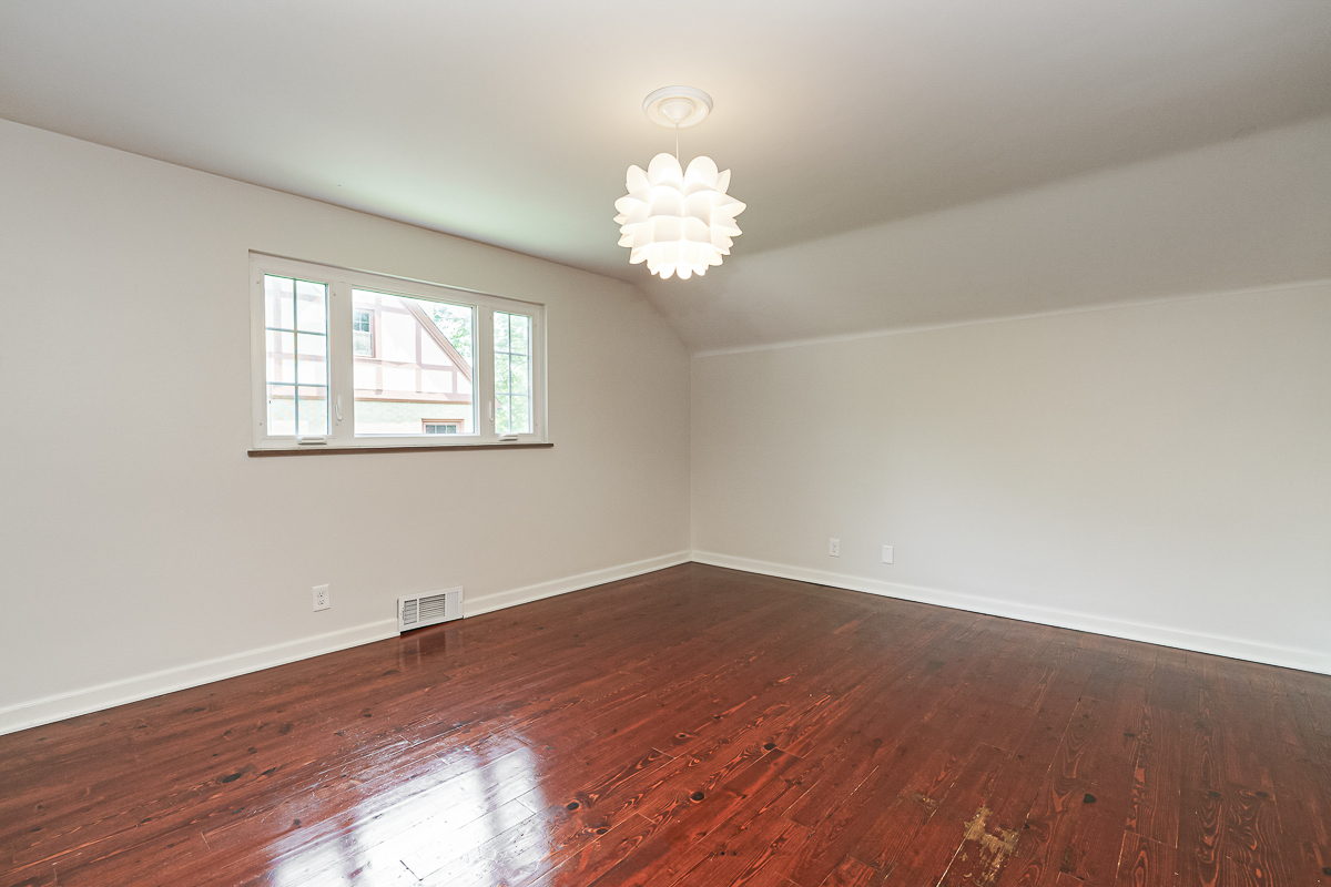 1660 Ridgeway Pl-52
