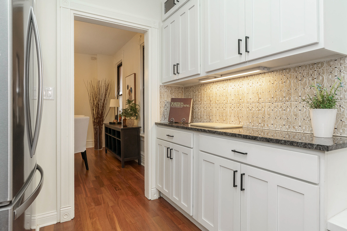 183 e First Ave-21