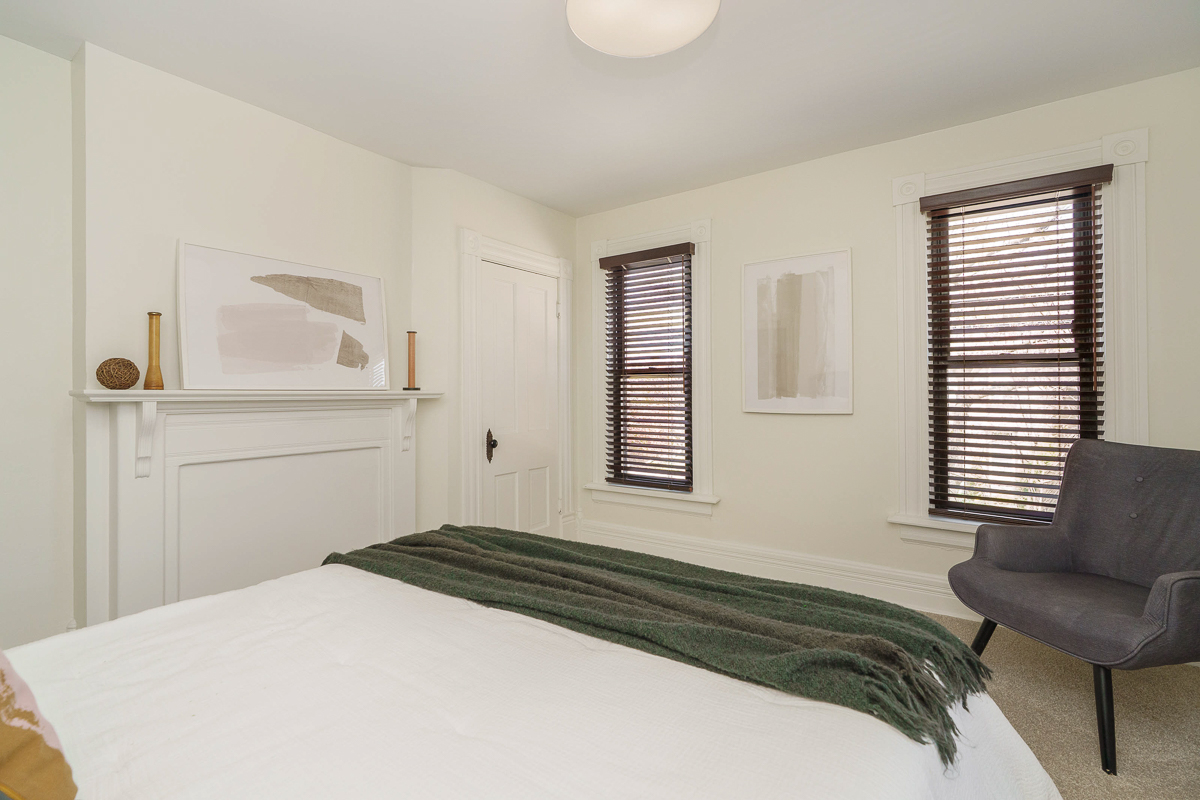 183 e First Ave-24