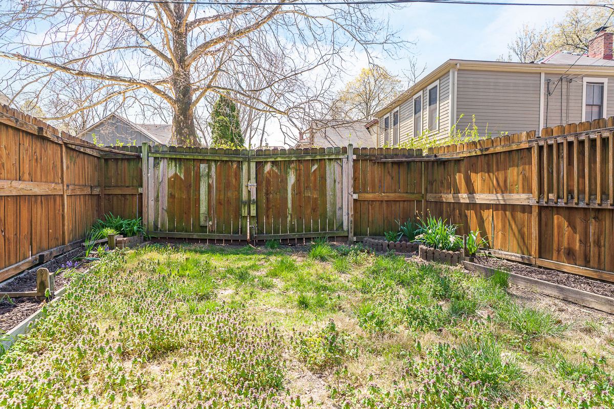 183 e First Ave-7