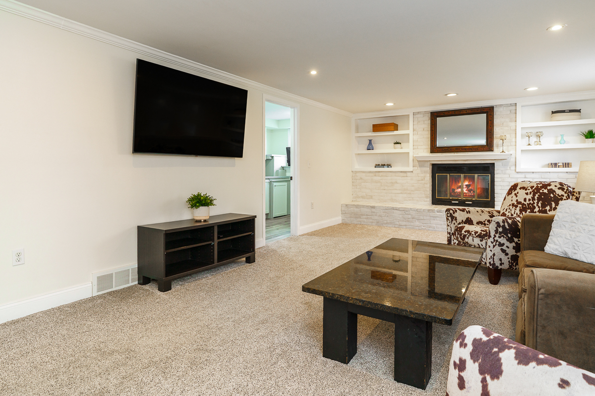 2053 Brofford Dr-15