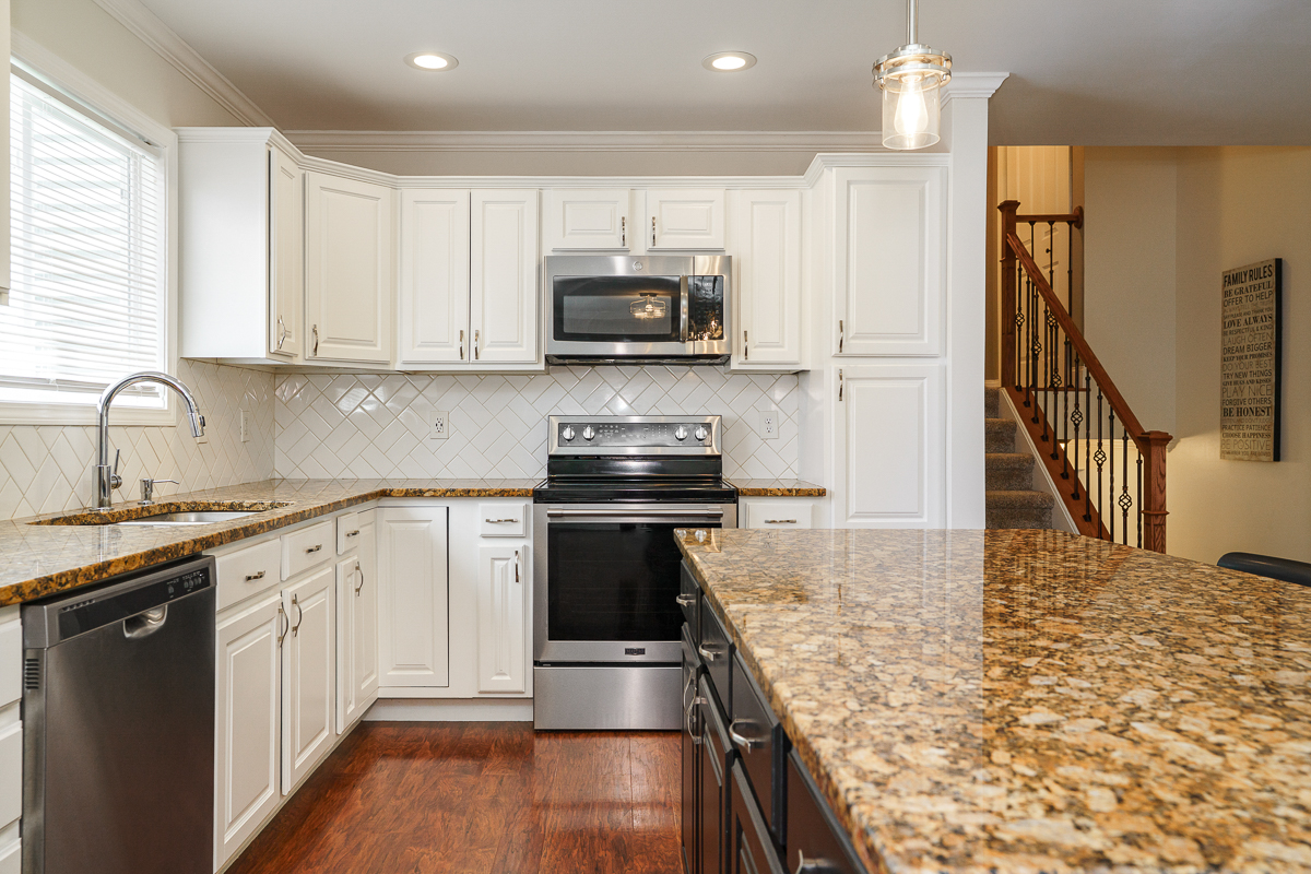 2053 Brofford Dr-28