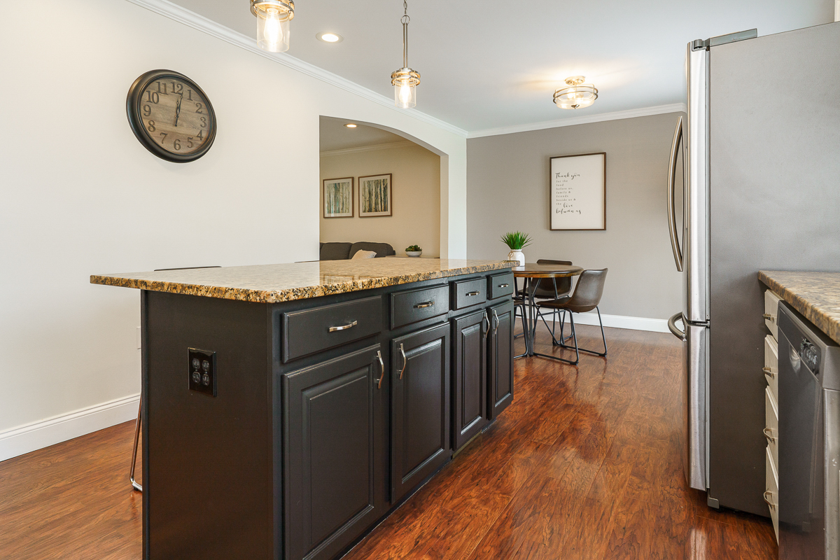 2053 Brofford Dr-29