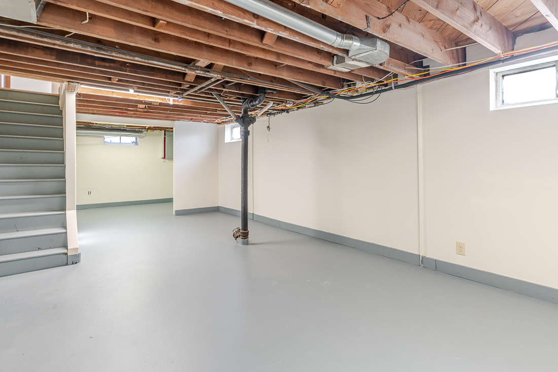 2135 Wesleyan Drive -16