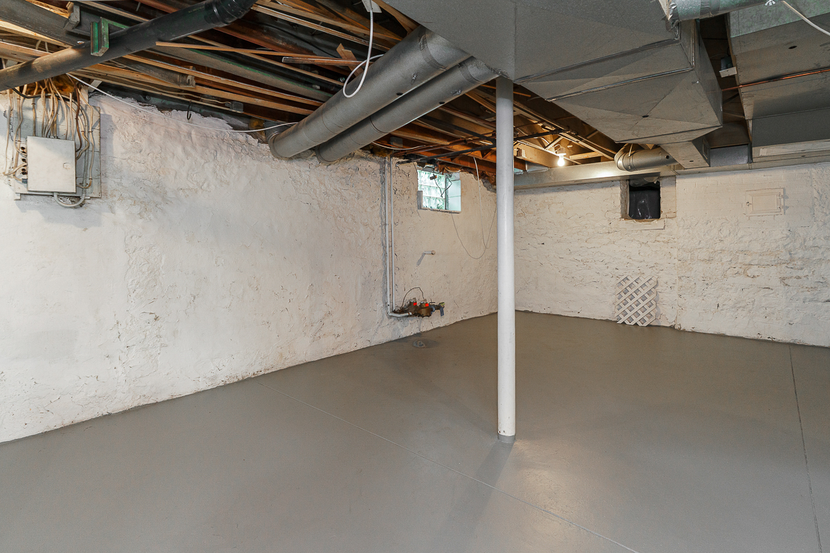 2201 Bryden Rd-13