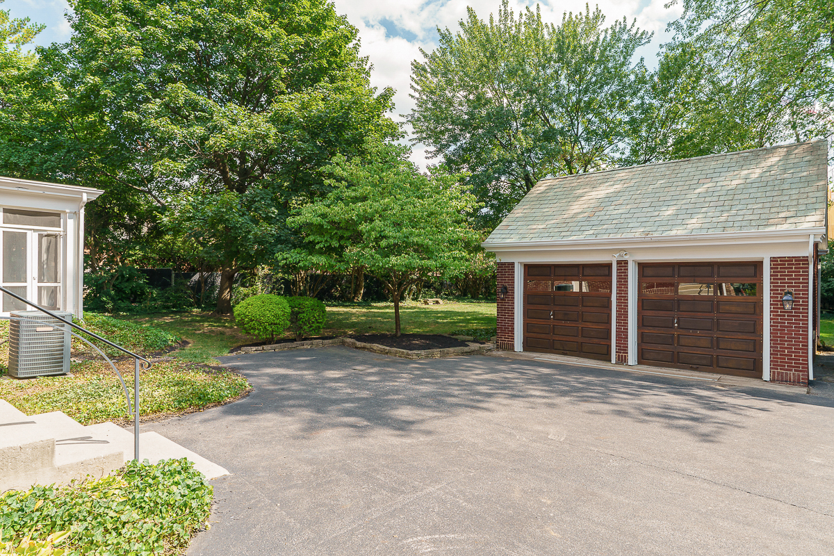 2201 Bryden Rd-8