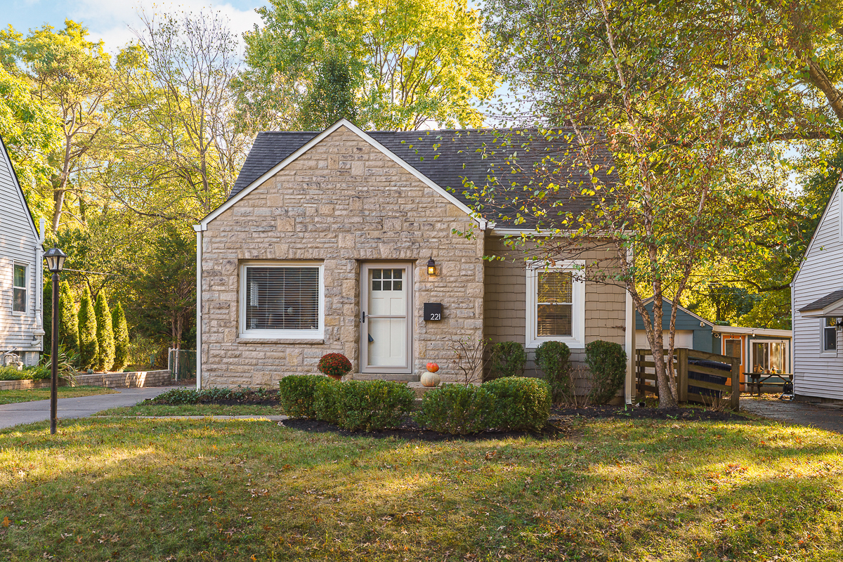 221 Deland Ave-1