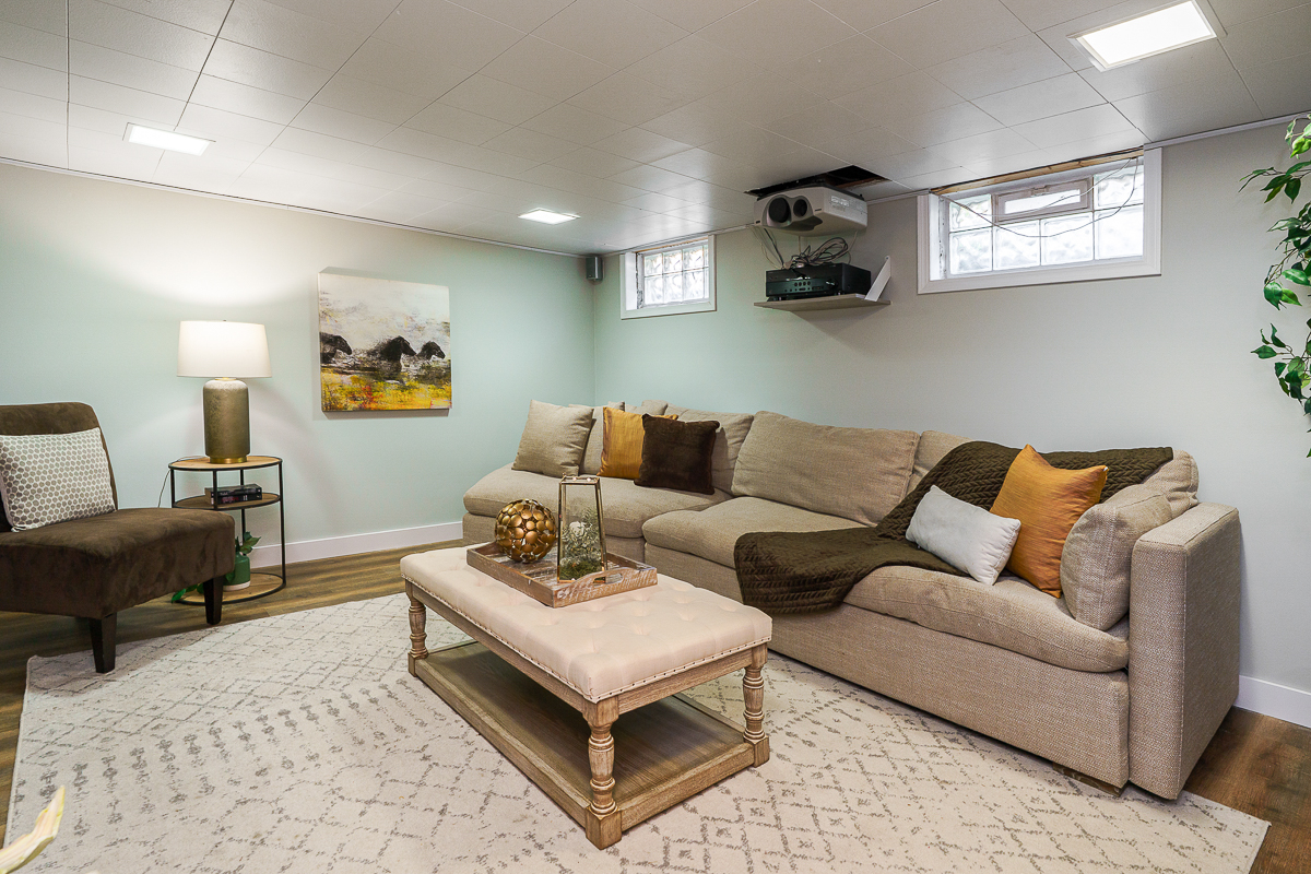 221 Deland Ave-10