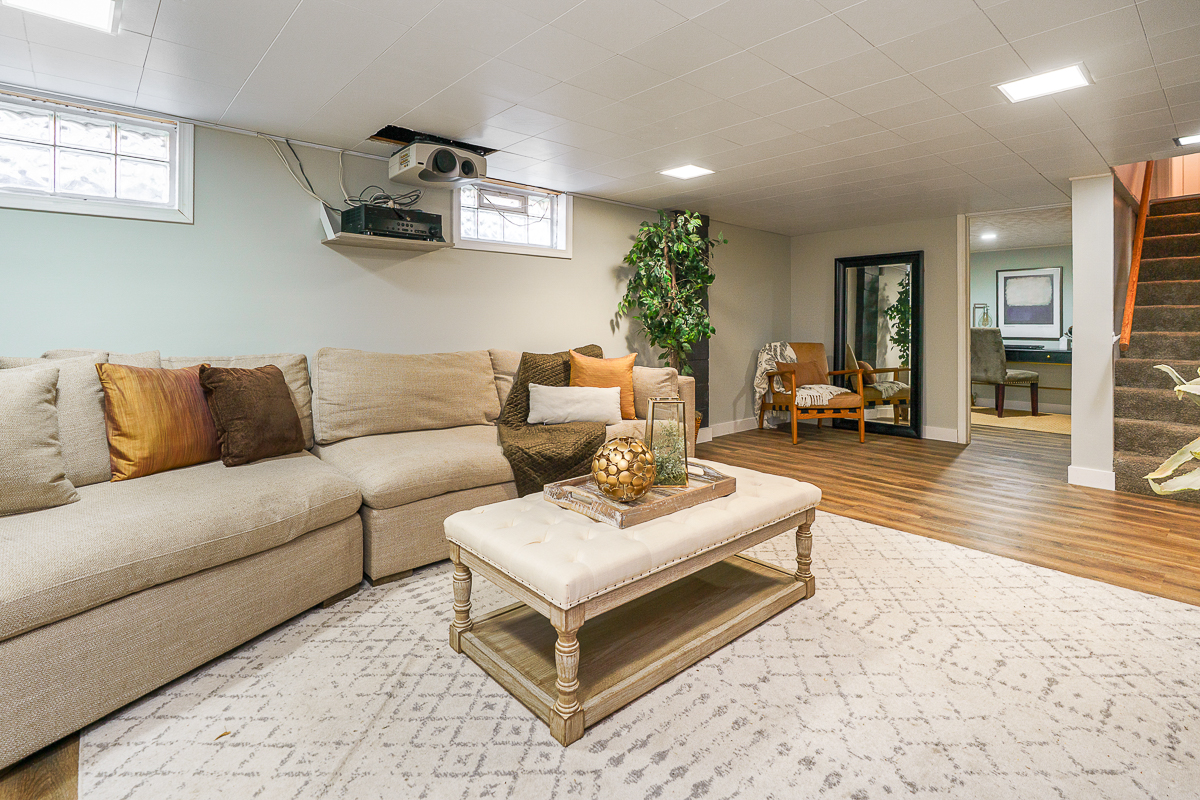 221 Deland Ave-13